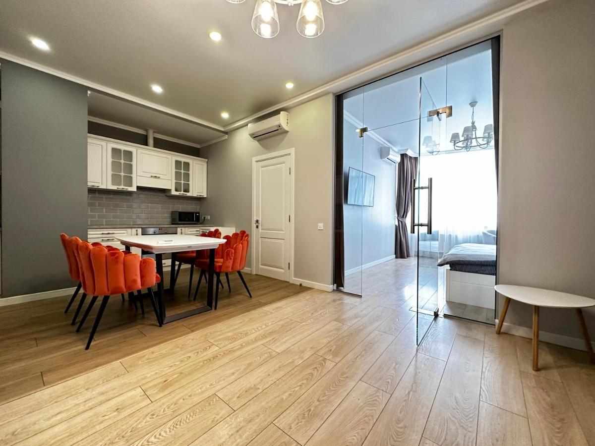 Gagarin Plaza Stylish Apartment Одесса Экстерьер фото